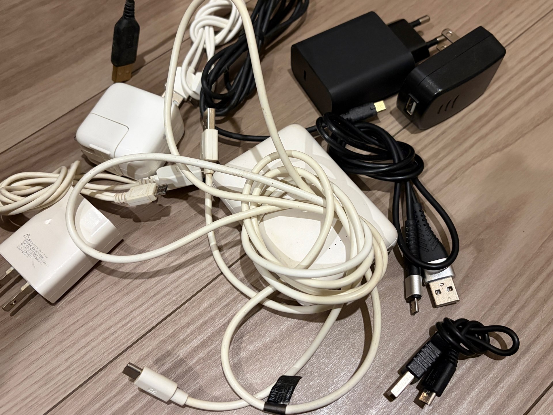 今回持ち込んだ製品の一部。これで一部です……