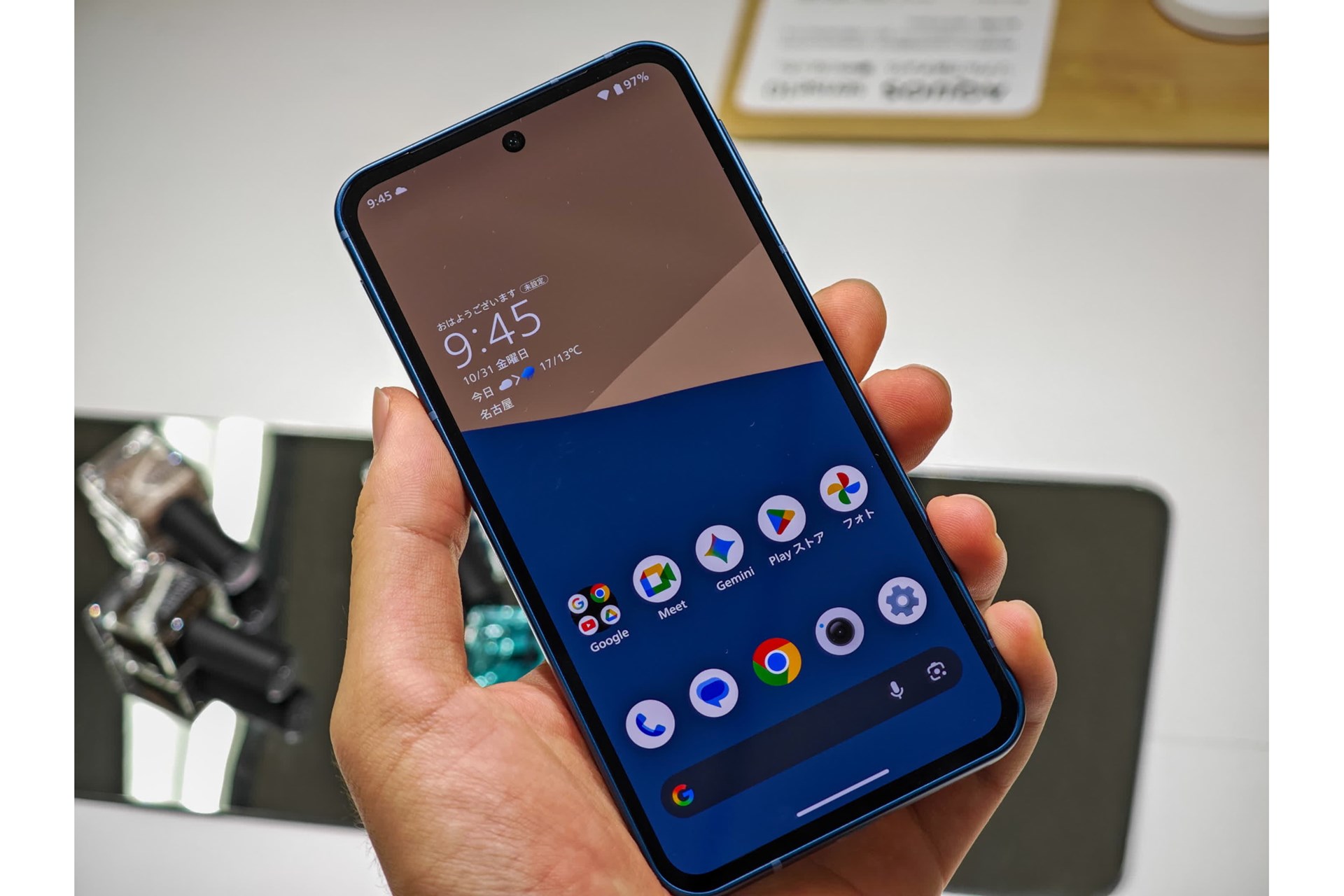 AQUOS sense10