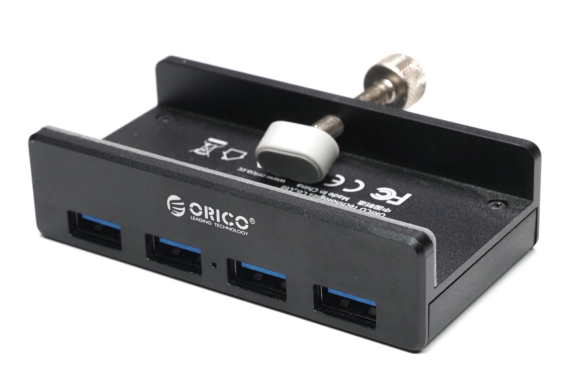 同じくORICOのクランプ固定式USBハブで、これはUSB Type-A×4ポートタイプの「MH4PU-P」。2021年10月3日に2488円で購入し、現在までスゲく便利に使用し続けてきた。現在も<a href="https://www.amazon.co.jp/dp/B091YWN5YD" class="strong b">Amazon</a>にて2000円前後で売られている。