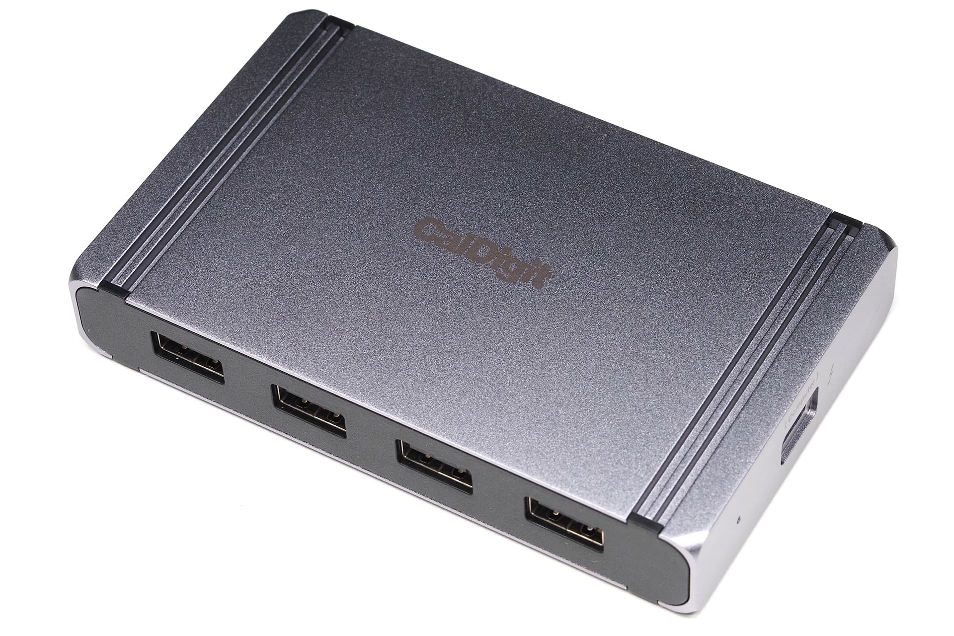 CalDigit「<a href="https://www.caldigit.com/thunderbolt-4-element-hub/" class="strong b">ELEMENT HUB</a>」はThunderbolt 4／USB4対応のハブで、PCとはUSB Type-C接続する。「<a href="https://shop.caldigit.com/jp/TBT5-Element5-JP" class="strong b">Thunderbolt 5 Element 5 Hub</a>」の発売に伴って販売終了した……ように見える。