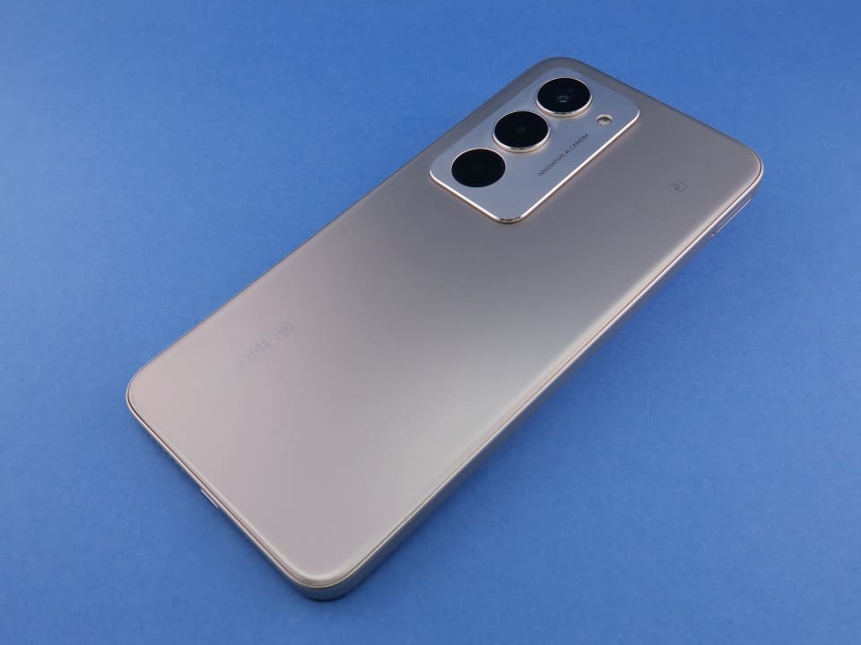 Redmi 15 5G」、7000mAhバッテリーで長時間利用に応える一台