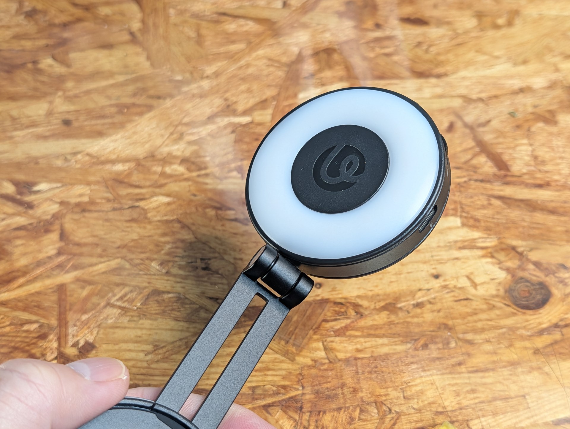 ライト部分が360度回るので、角度調整しやすい