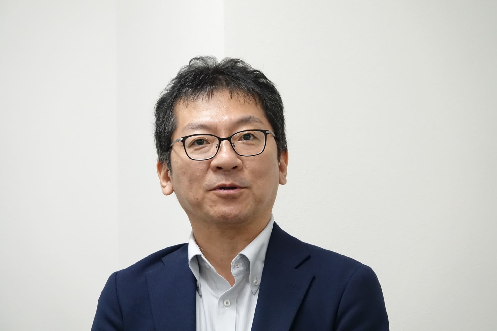ゲオモバイル販売促進部ゼネラルマネジャーの藤巻亮氏（2025年9月撮影）
