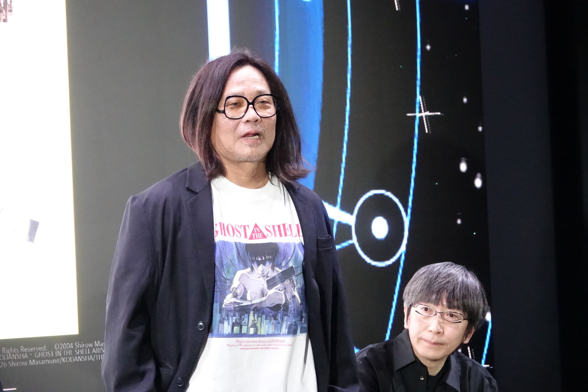 登壇者もグッズを着用