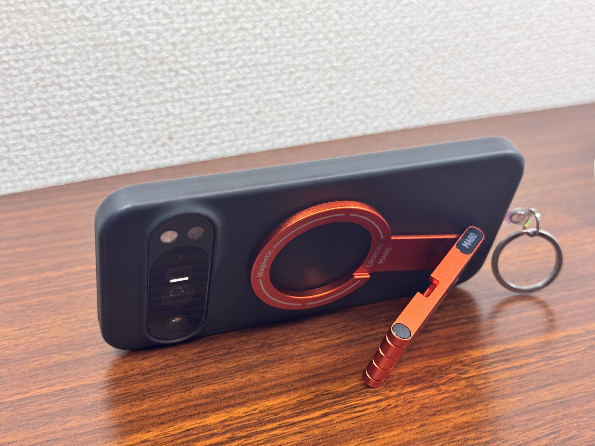 動画などを見る時に便利な横位置モード。