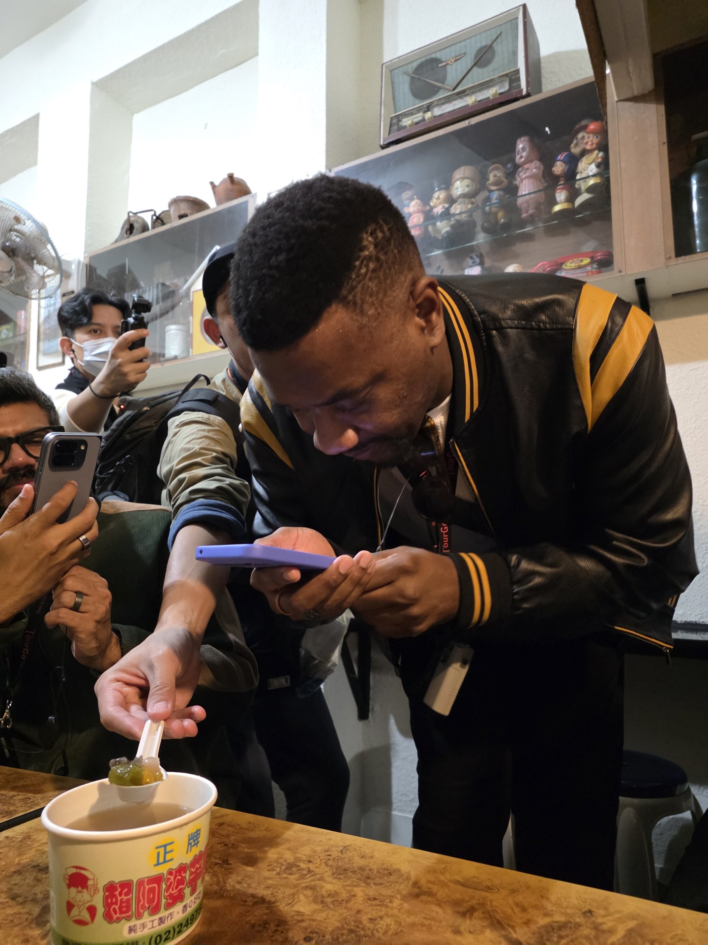 料理の名前や作り方や材料を知るといった時に活躍するGemini。海外では、特に重宝する