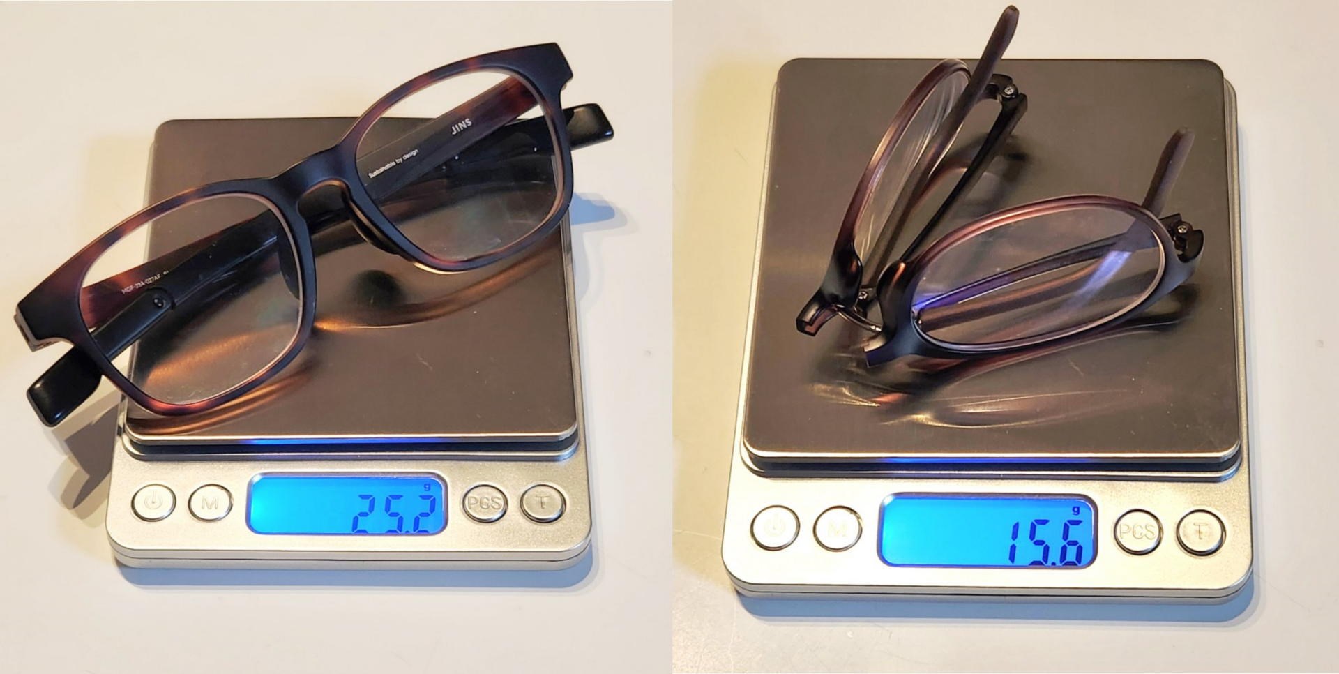 左は通常眼鏡、右がJINS Half