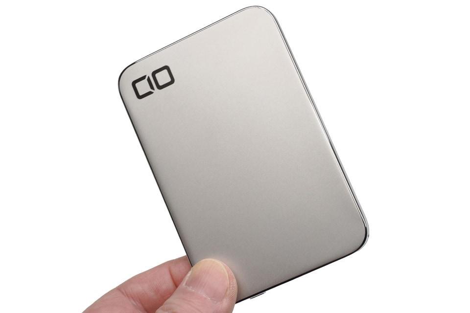 CIOの「SMARTCOBY ULTRA SLIM 3K」、3000mAhしかないコイツが俺の相棒