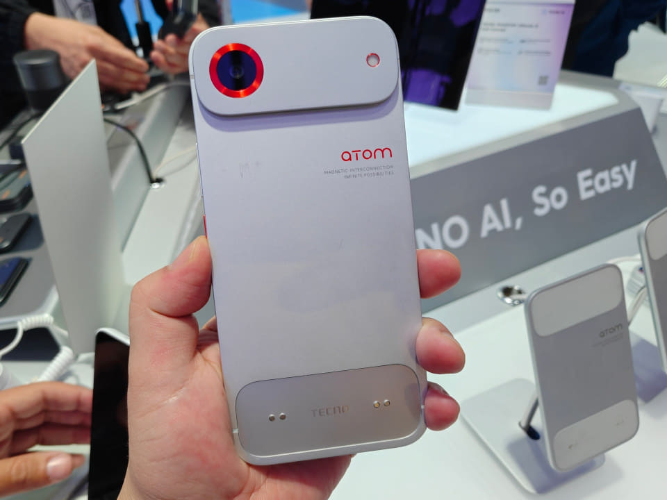 MWC26】中国メーカー「TECNO」のモジュール式スマートフォンを触って