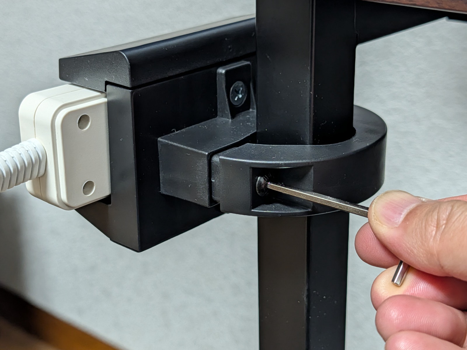 装着はボルトで行うため、クランプ式に比べるとやや手間はかかる