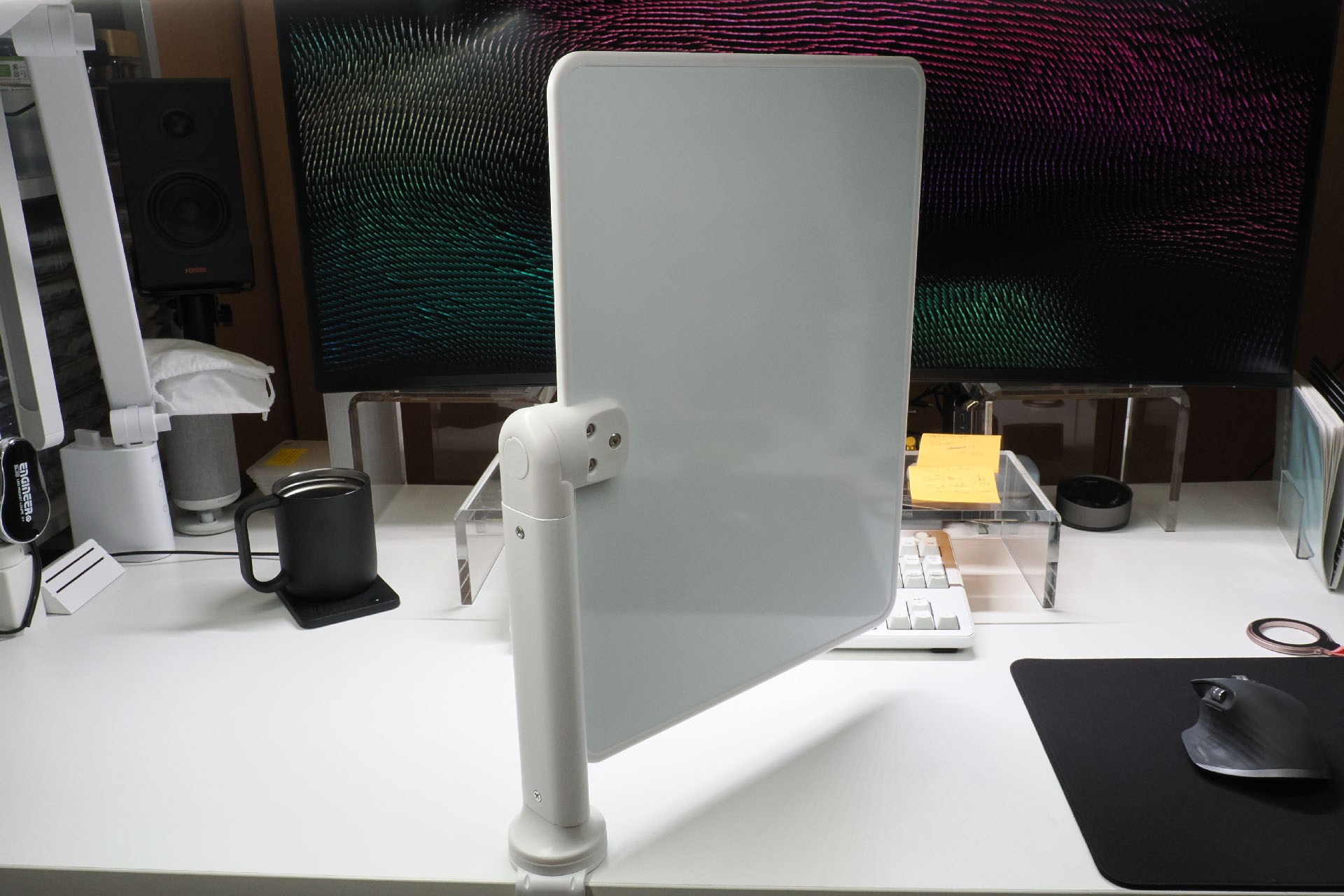 自由な向きに回転させられる（360度）。