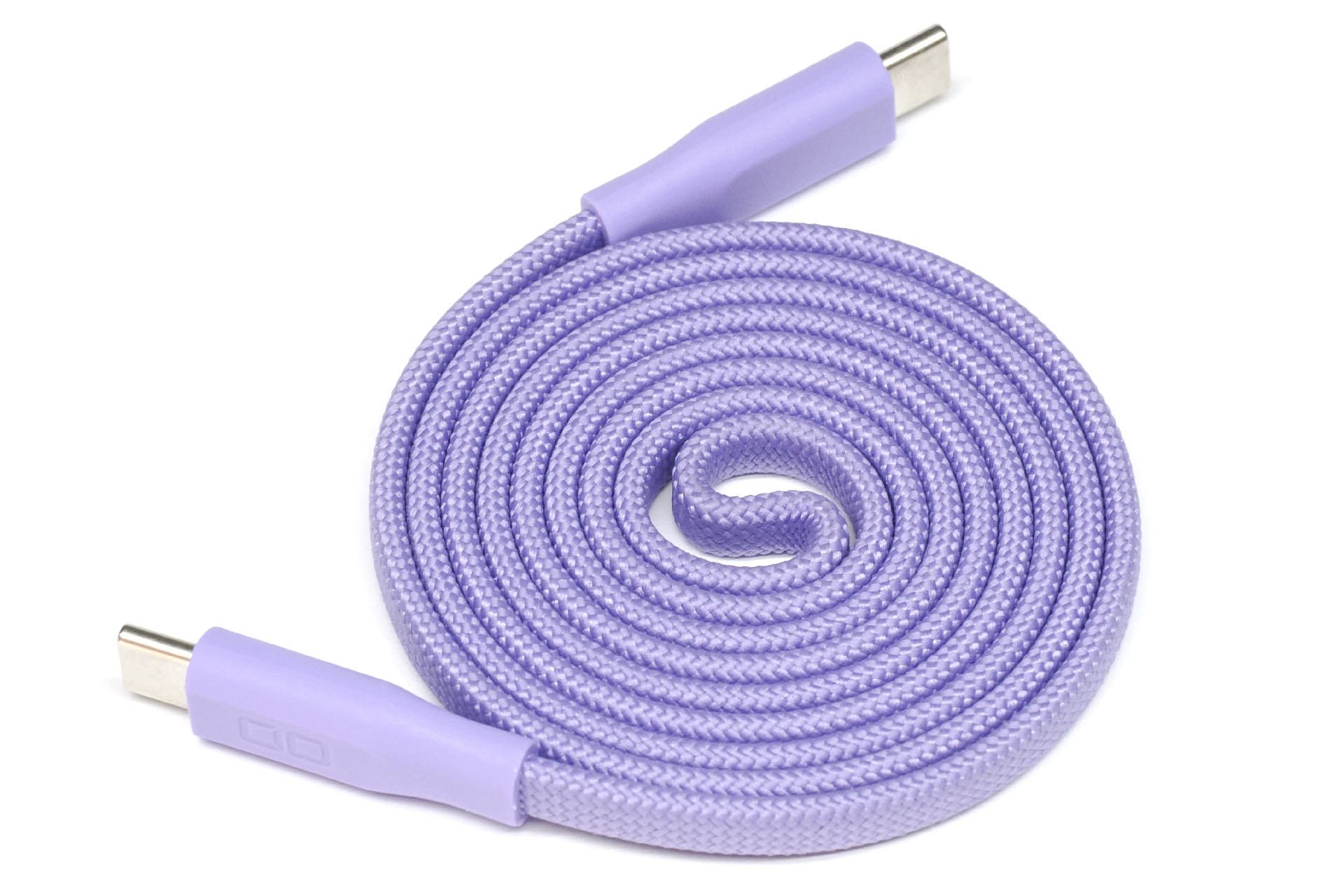 CIO「Flat Spiral Cable CtoC 1m」はマグネットで丸くまとまるフラットケーブル。240W対応/USB2.0（最大480Mbps）対応のUSB-Cケーブルだ。