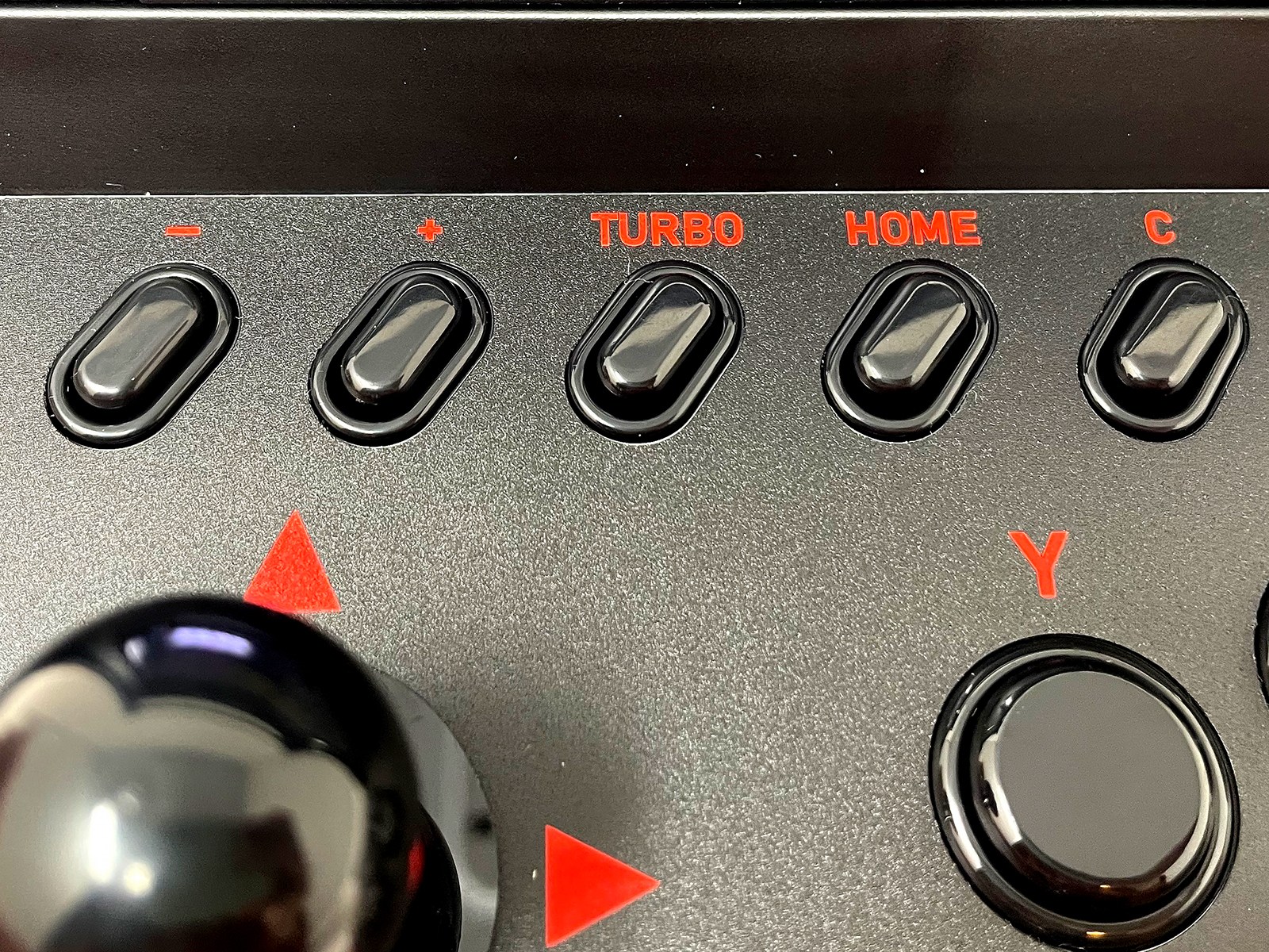 連射切り替えにも対応しているのでシューティングゲームもばっちりと思われます。