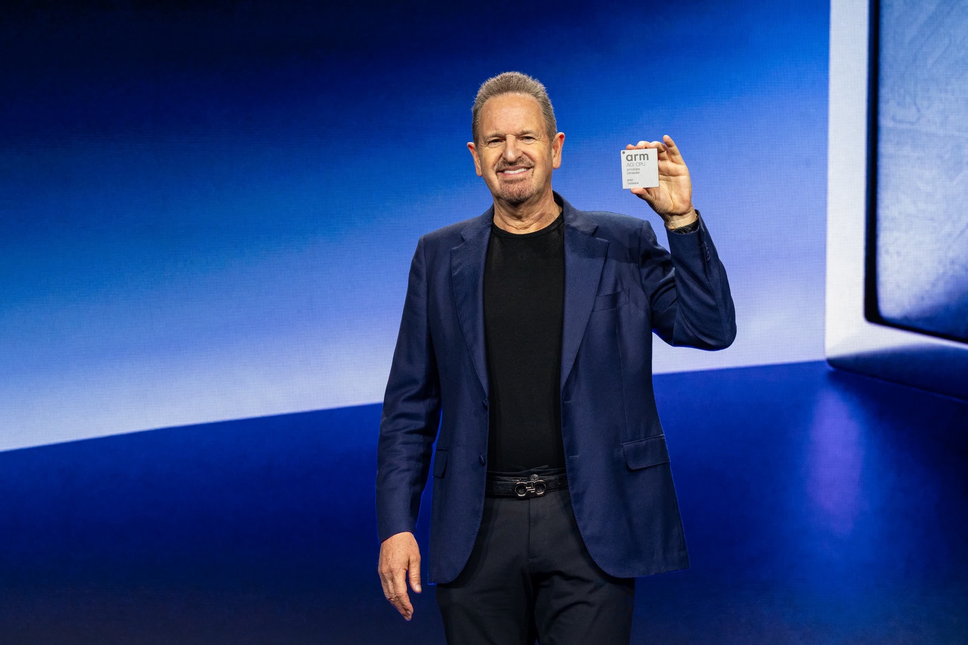 「Arm AGI CPU」を紹介するレネ・ハースCEO