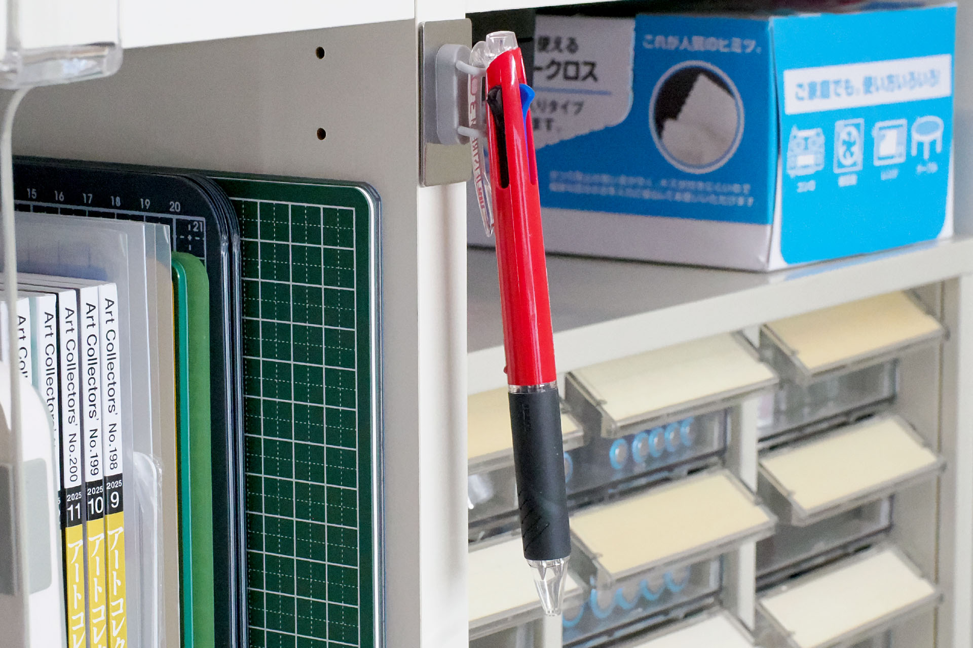 ペンの「空中収納」もできる。