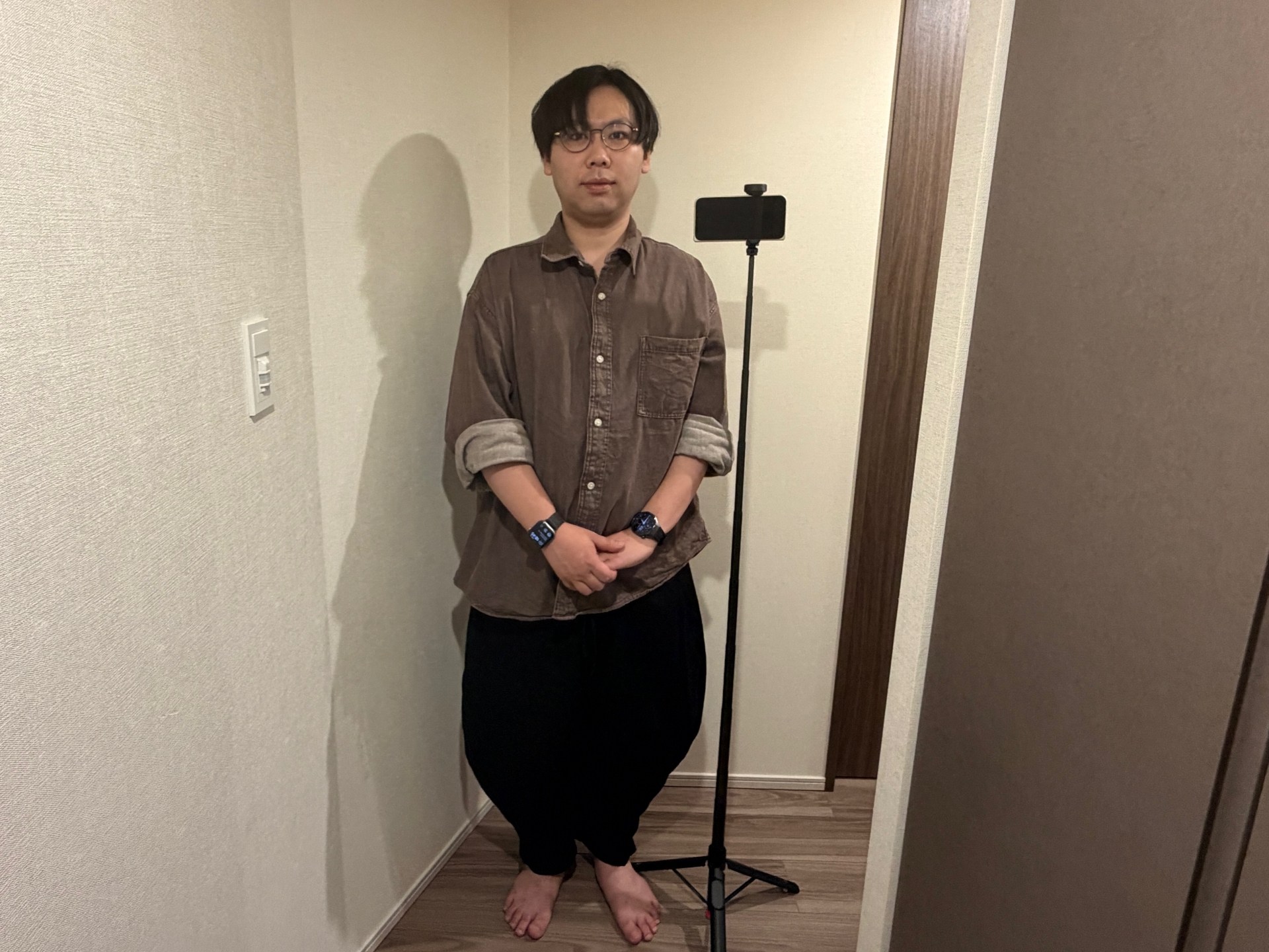 171cmの筆者と並んでも顔の高さまでくる