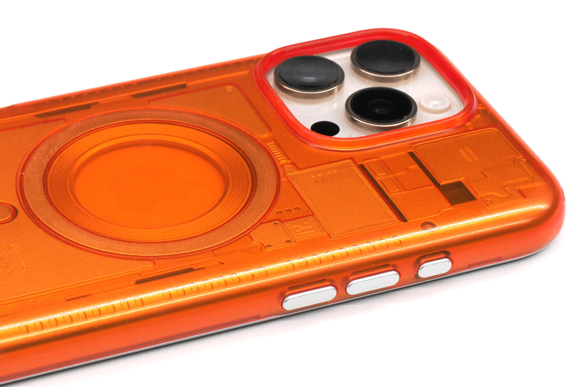 確かにこのタンジェリン……キレイ。イイ色っすね〜、と思う。