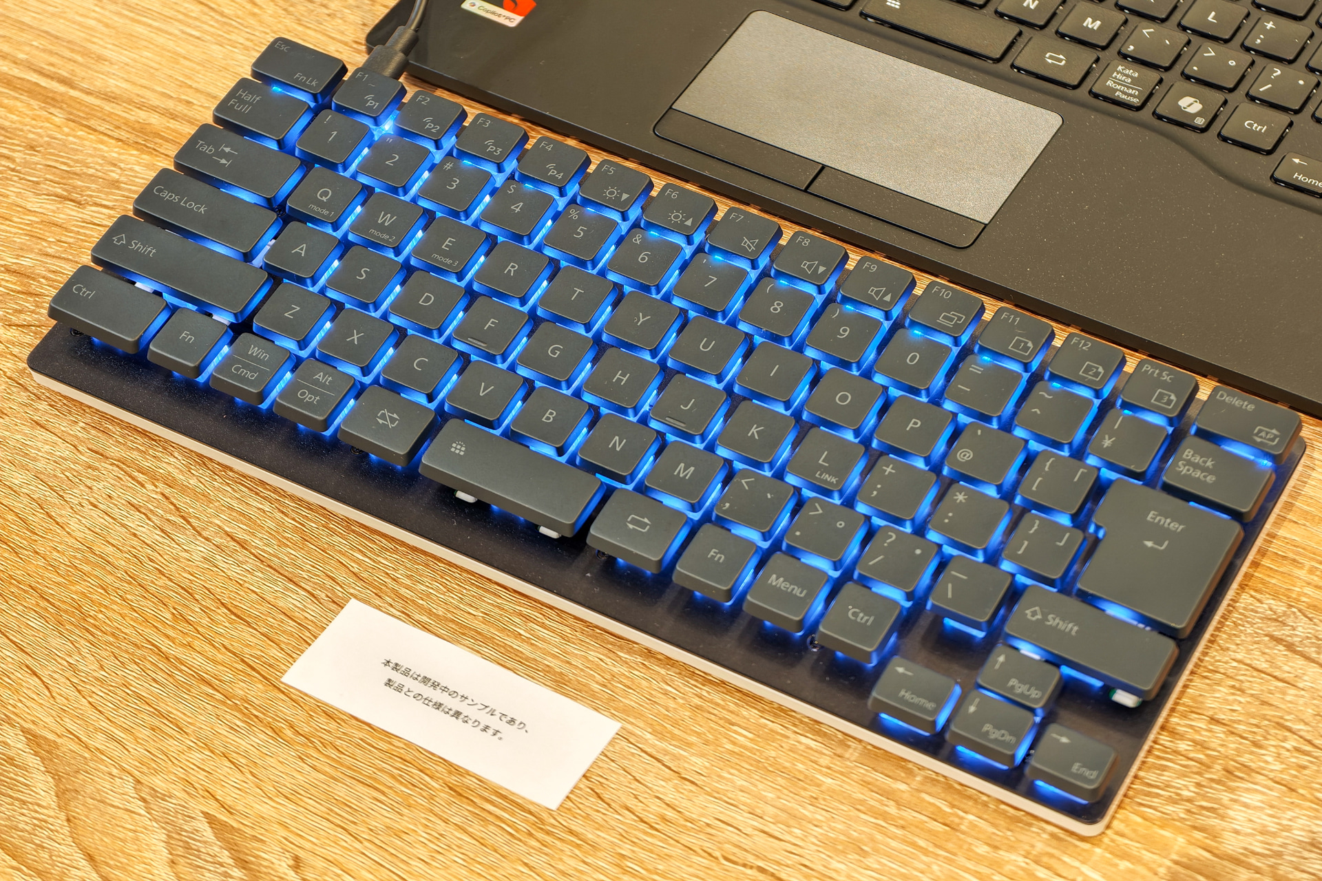 画像は試作機のため、一部カラーが異なる