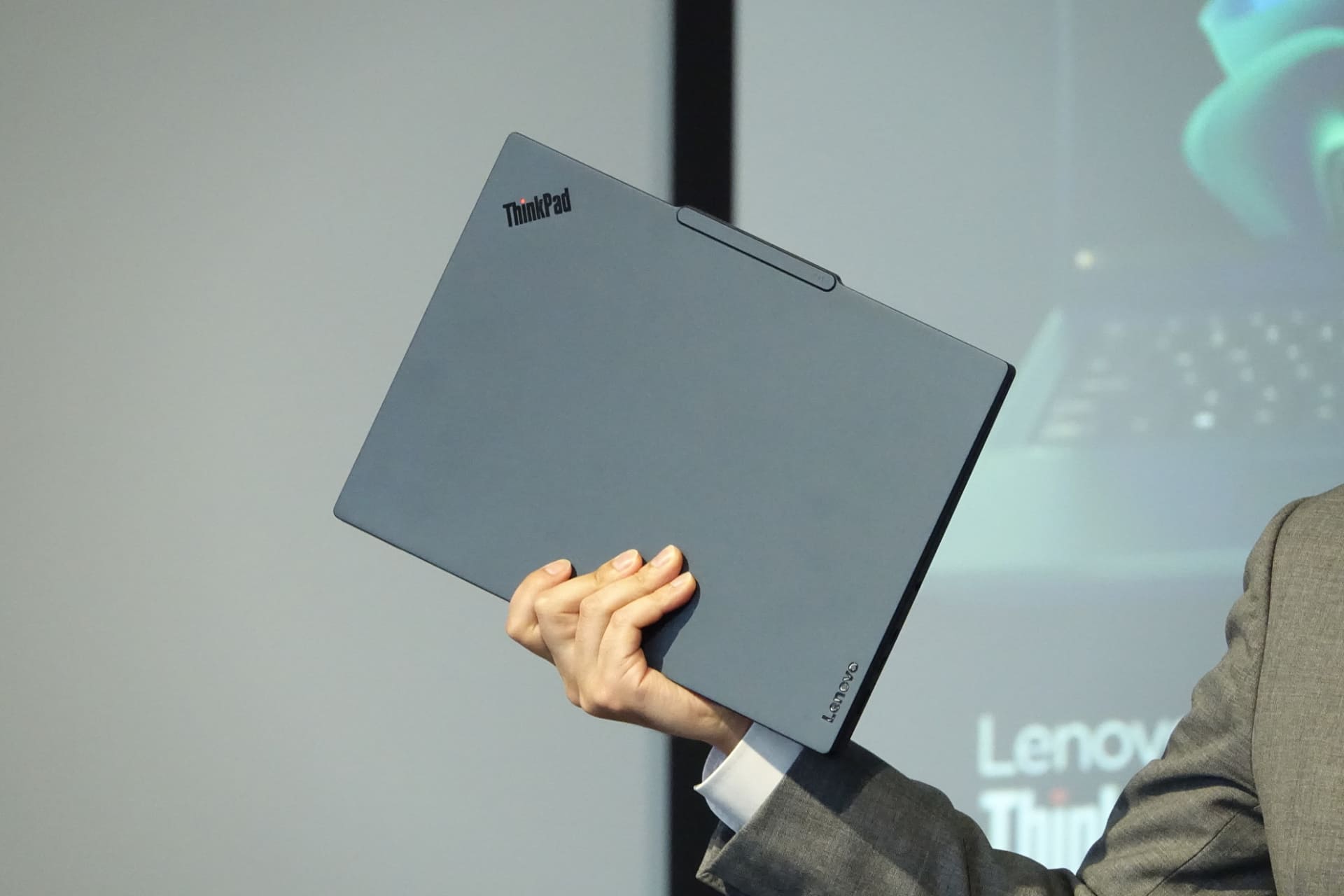 新色のラインアップも登場