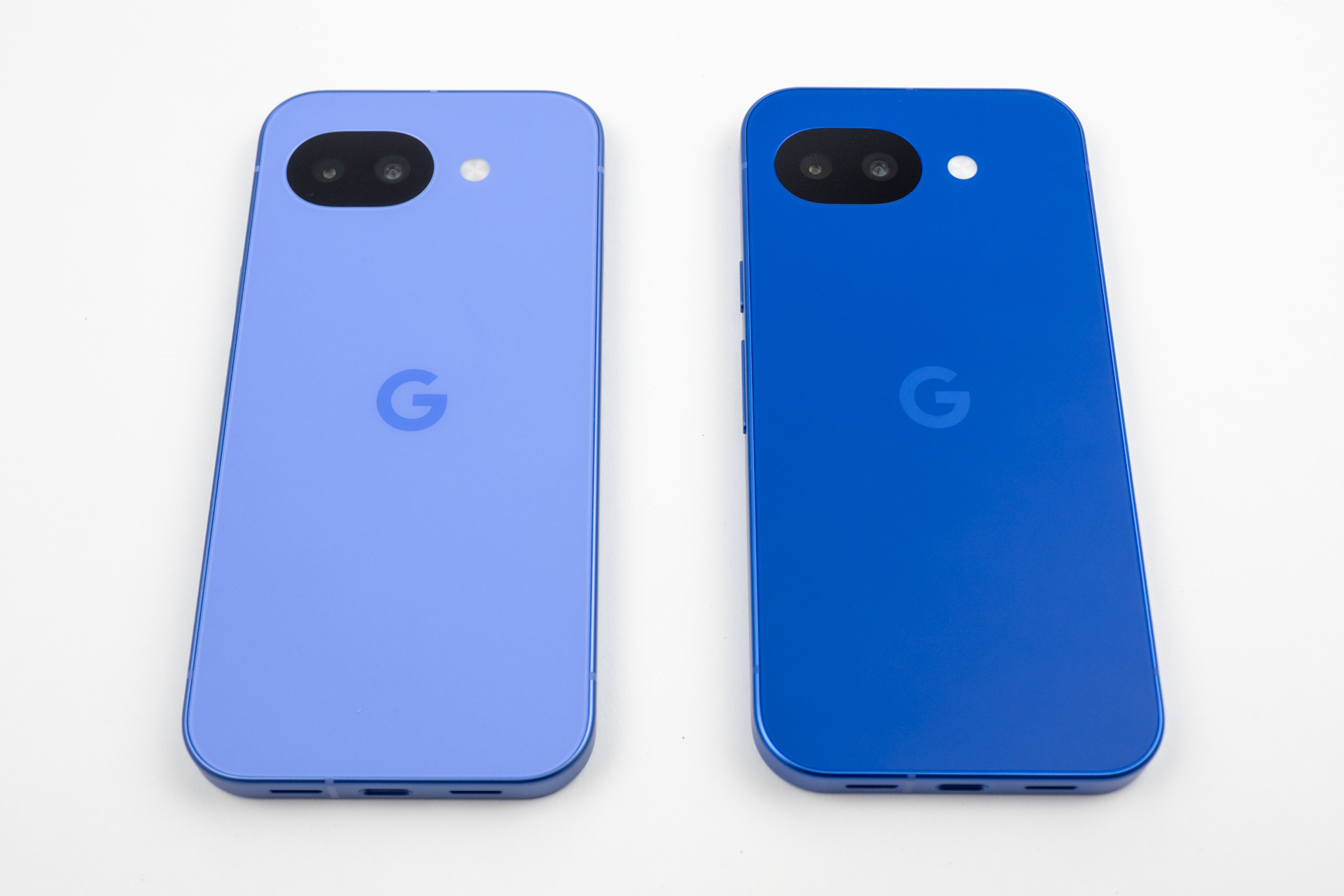 左がLavenderで右がIsai Blue