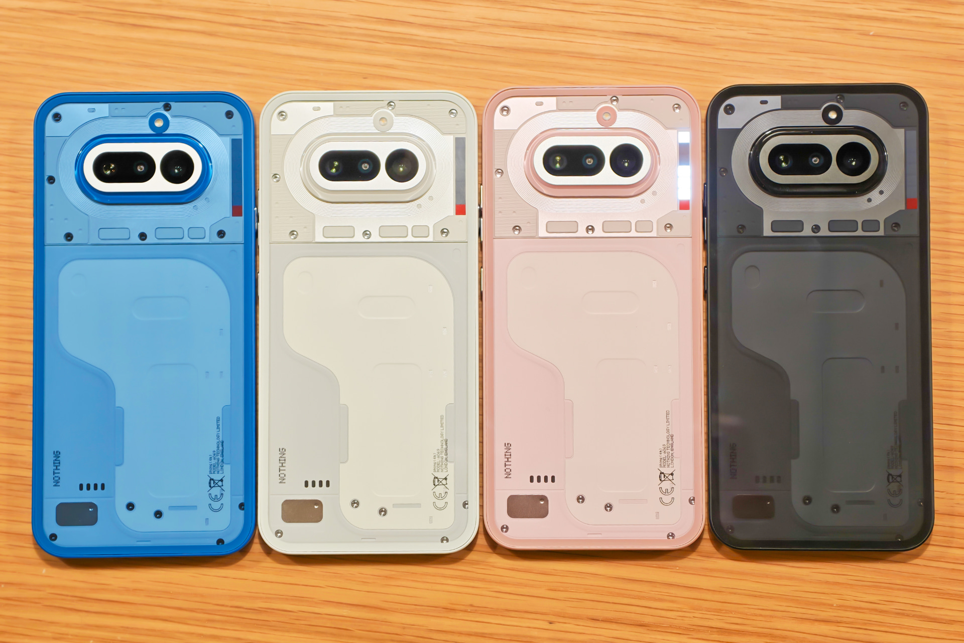 ブルー、ホワイト、ピンク、ブラック