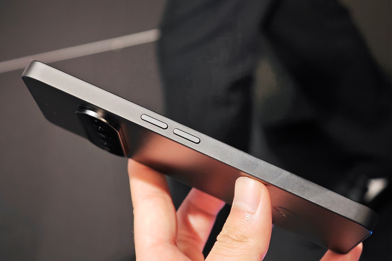 トゥルーブラック