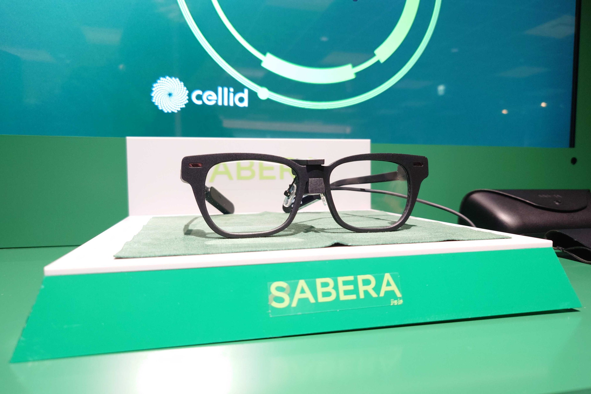 左からjig.jpの川股将代表取締役社長CEO、ボストンクラブの小松原一身代表取締役、Cellidの白神賢代表取締役CEO