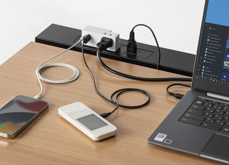 USB出力はUSB-AもUSB-Cも最大12W。急速充電は期待できない。