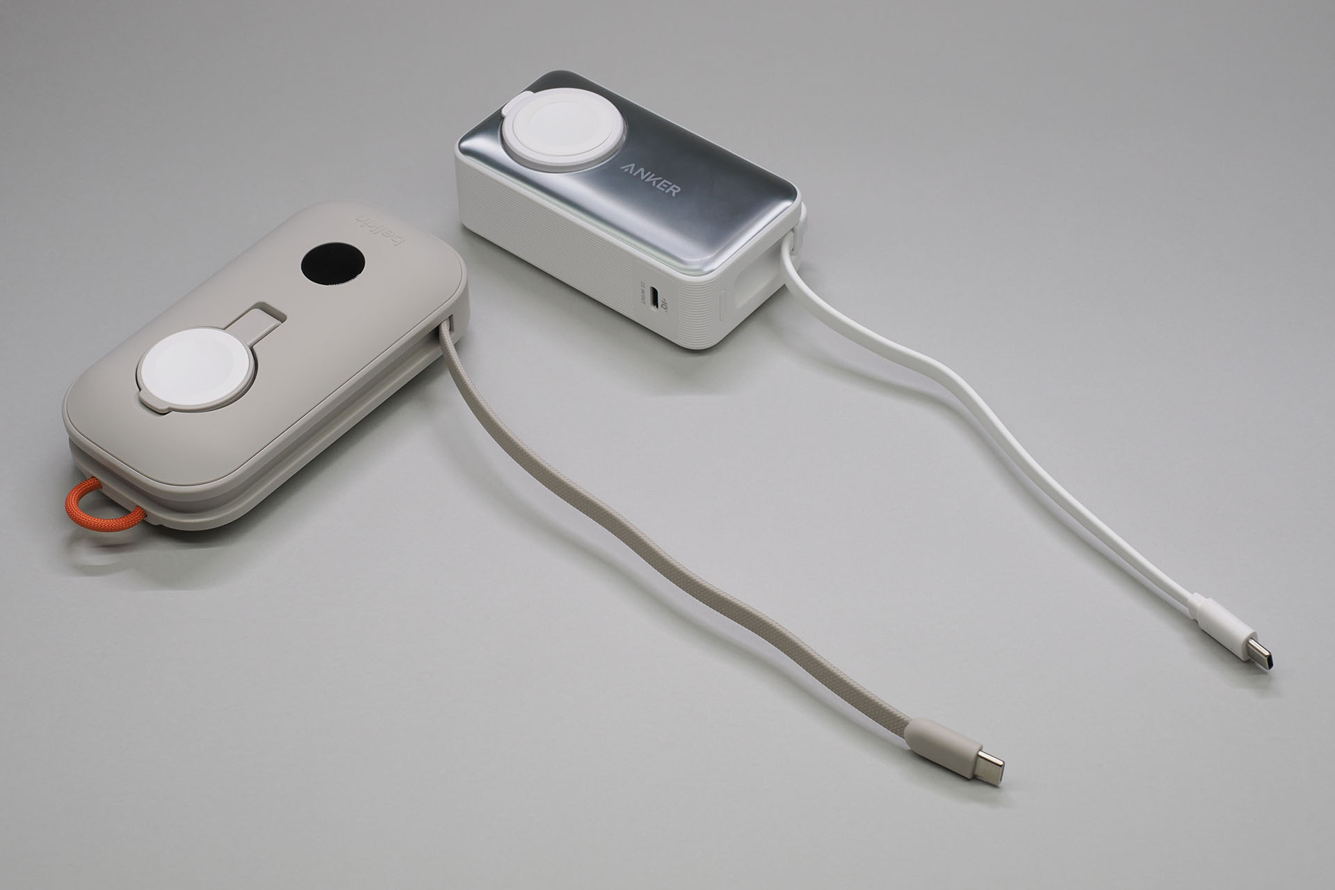 ケーブルの長さはBoostChargeが21cm、MagGoが19.5cm（どちらも実測値）。