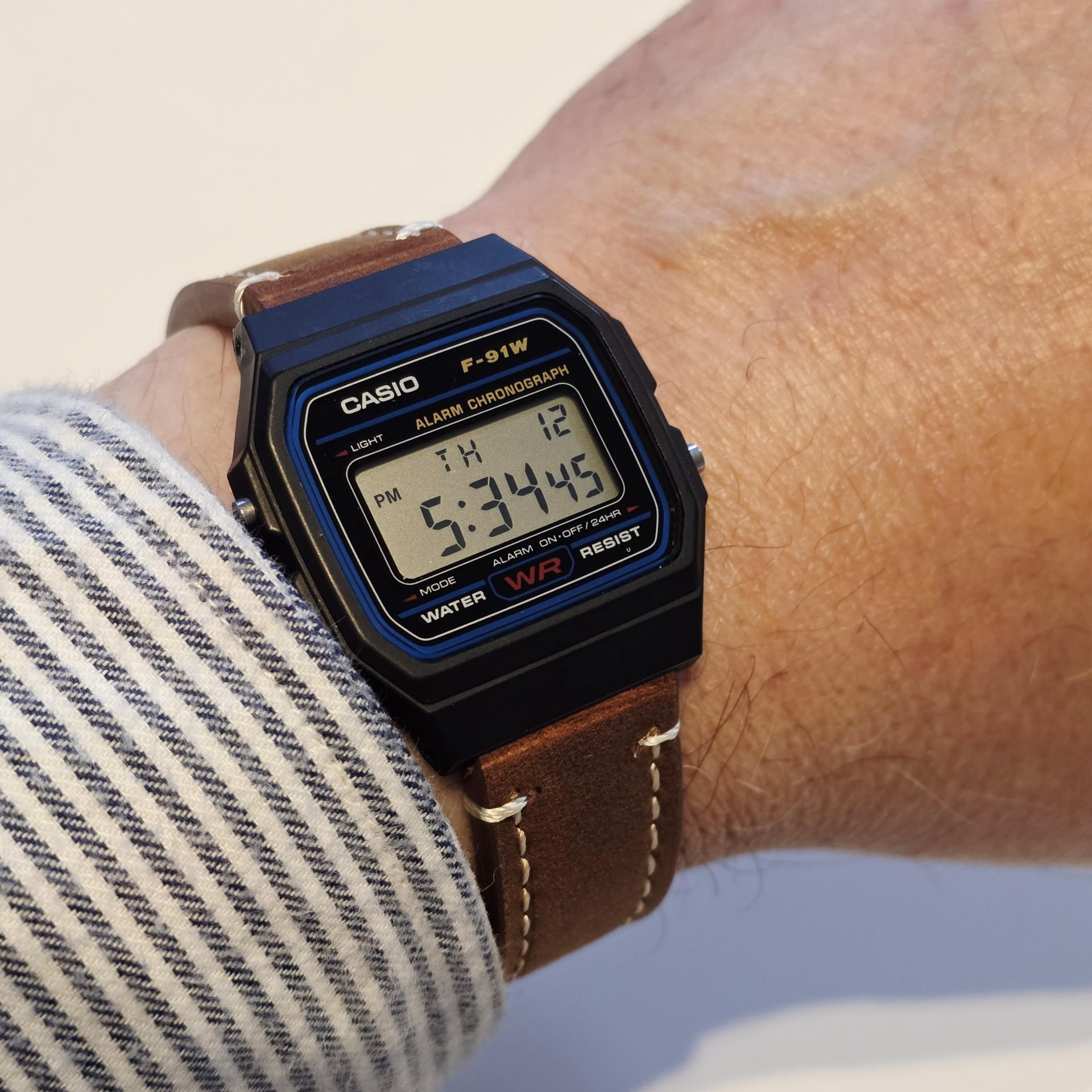 発売時から何世代に渡って愛用しているチプカシを本革バンドでクラスアップしてみた