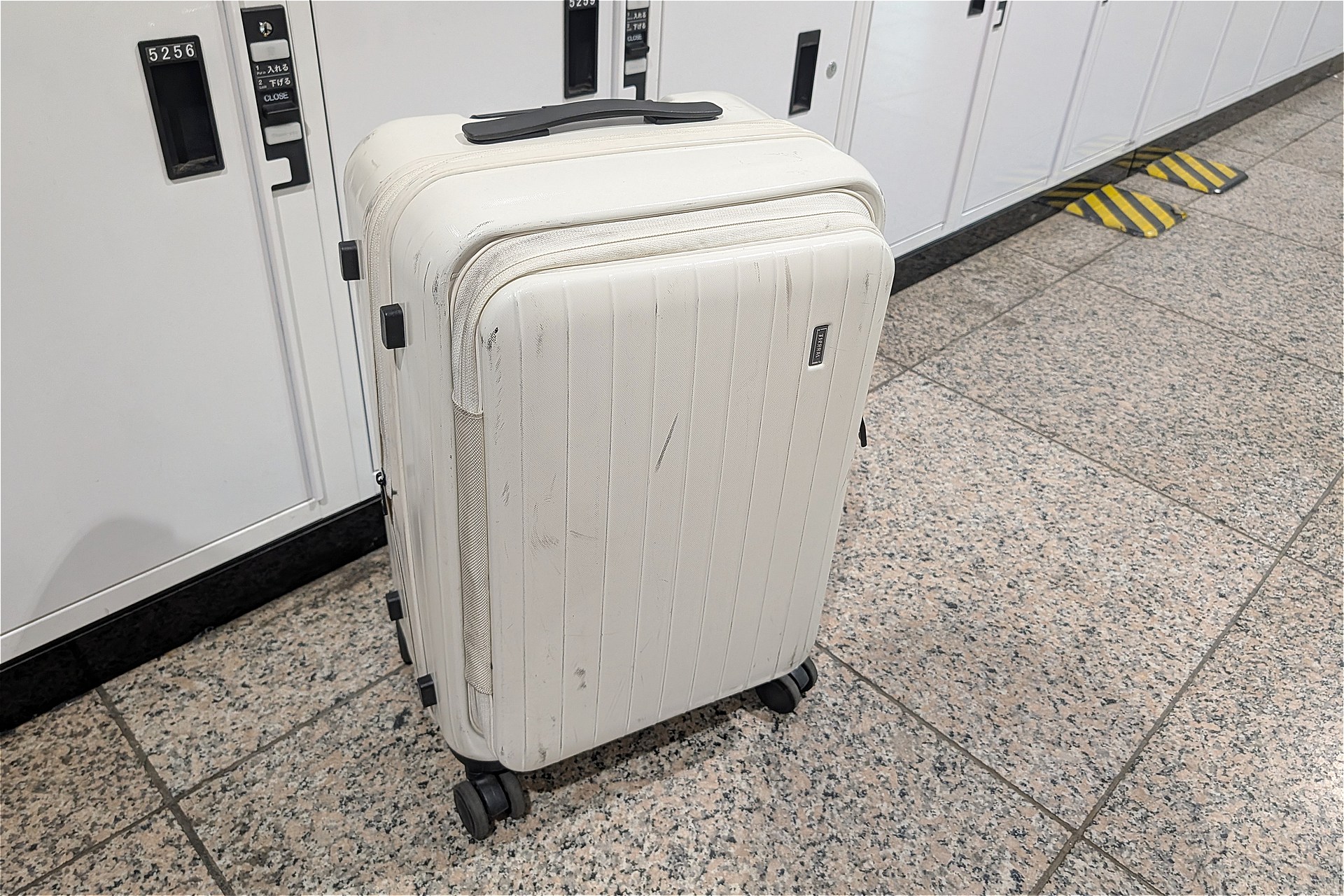 夕方のフライトまでの2件の取材を、スーツケースを持ち歩かずスムーズにこなすために、コインロッカーをWeb予約することにしました