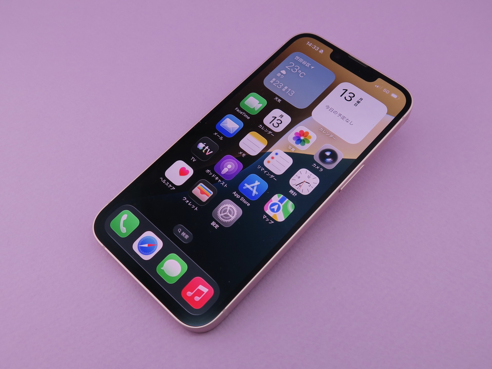 アップル「iPhone 17e」、サイズ：146.7mm（高さ）×71.5mm（幅）×7.80mm（厚さ）、169g（重さ）、カラー：ソフトピンク（写真）、ブラック、ホワイト