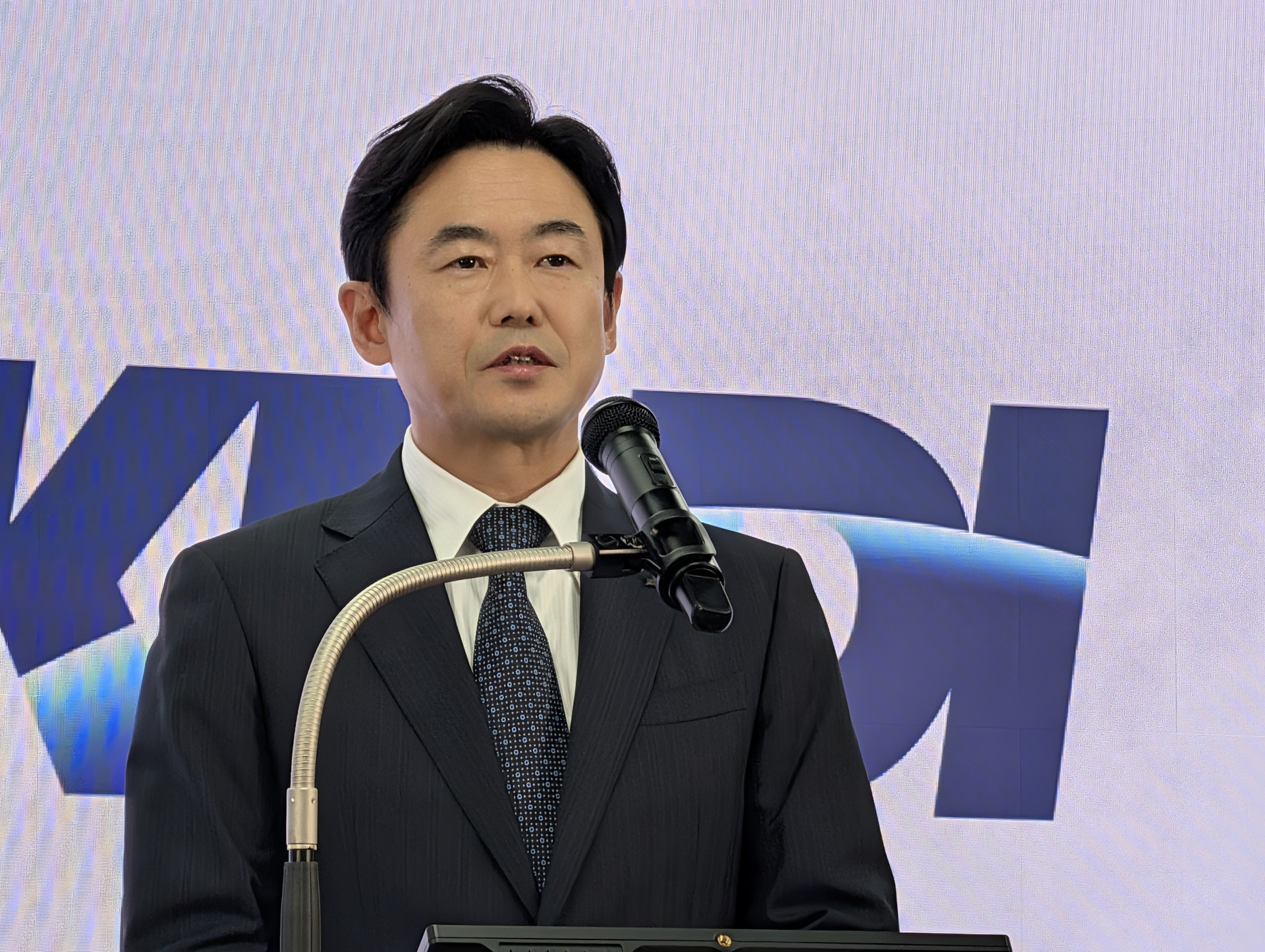 KDDIの松田浩路社長