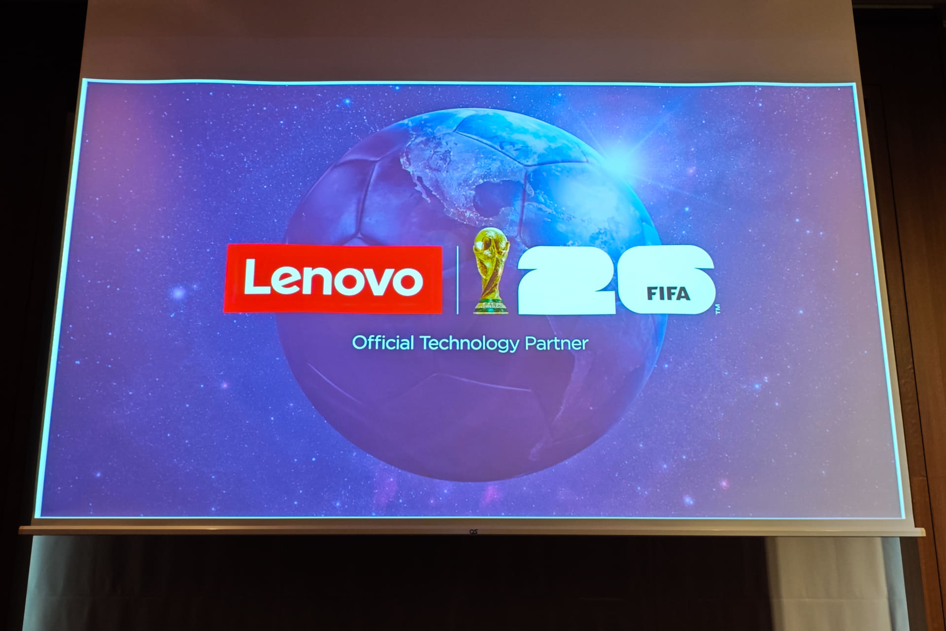 写真は「Lenovo Tech World Japan」のもの