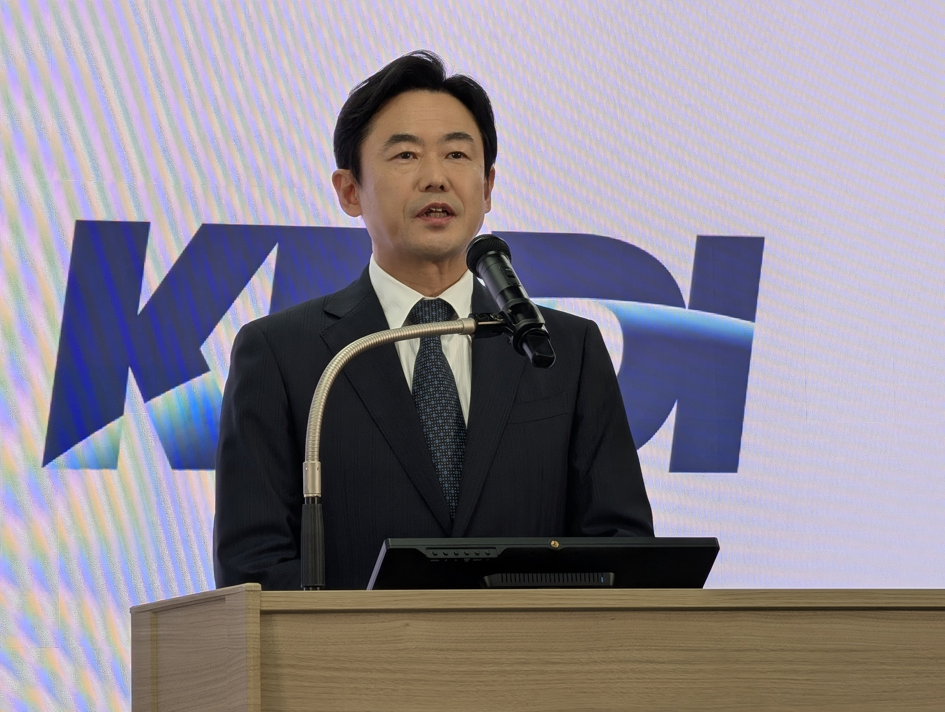 KDDIの松田浩路社長