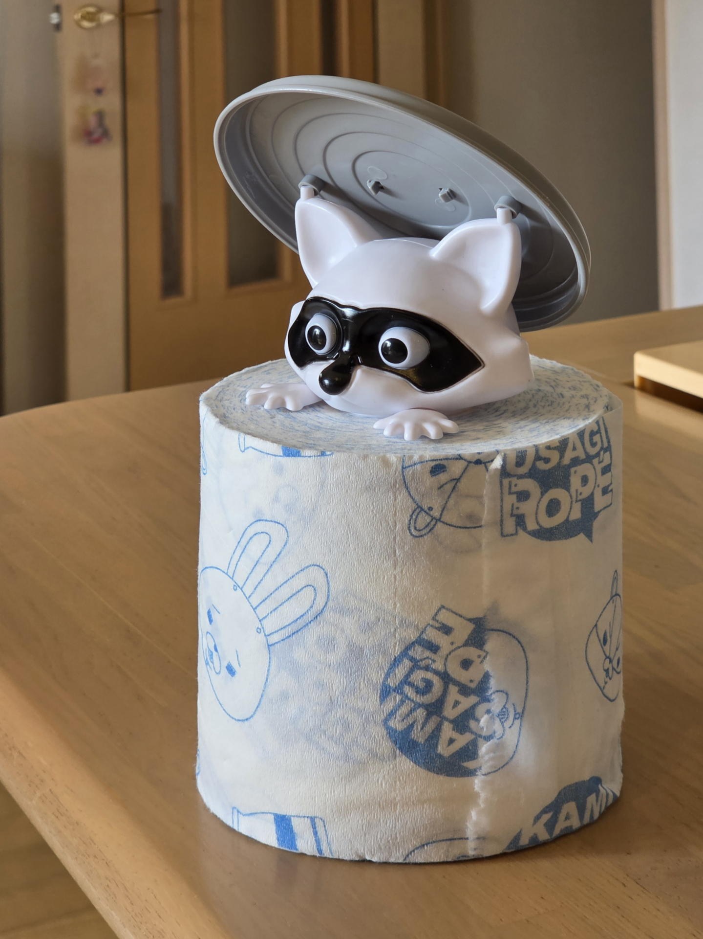 視線が合うと妙に気になる存在だ