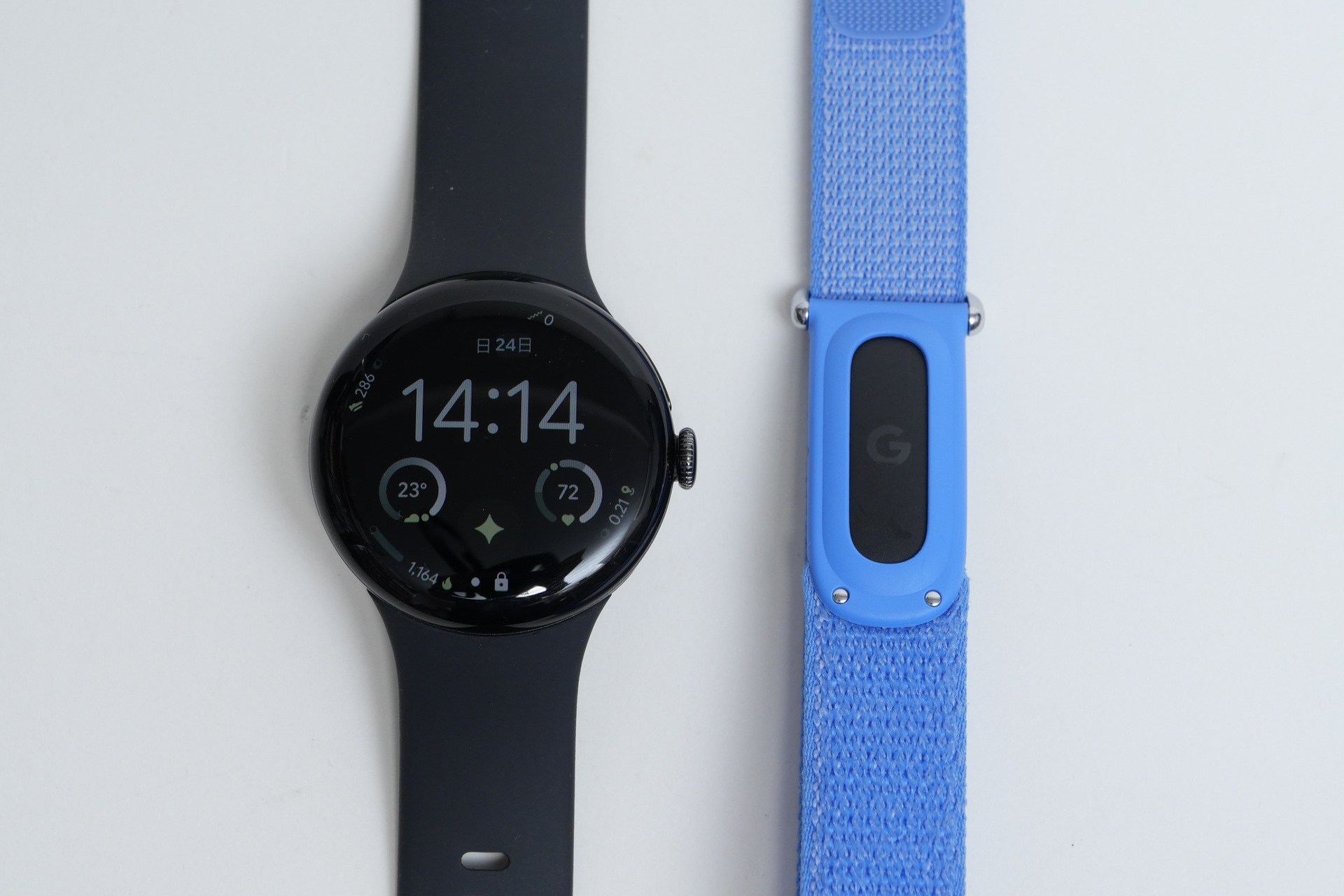 Pixel Watch 4（41mmモデル）と比べると圧倒的にコンパクト