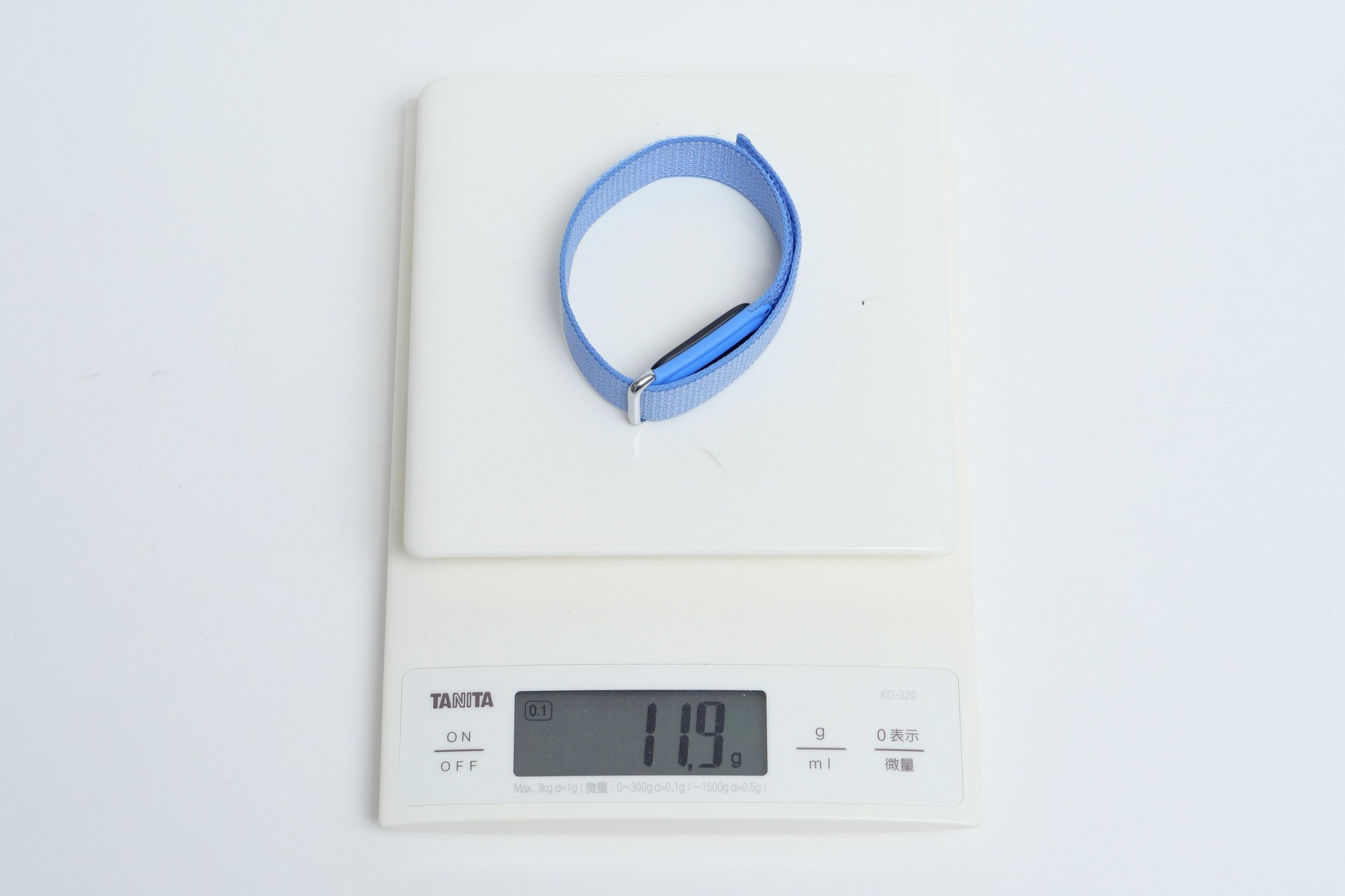 パフォーマンスループバンドと合わせても重量は実測で11.9gしかない
