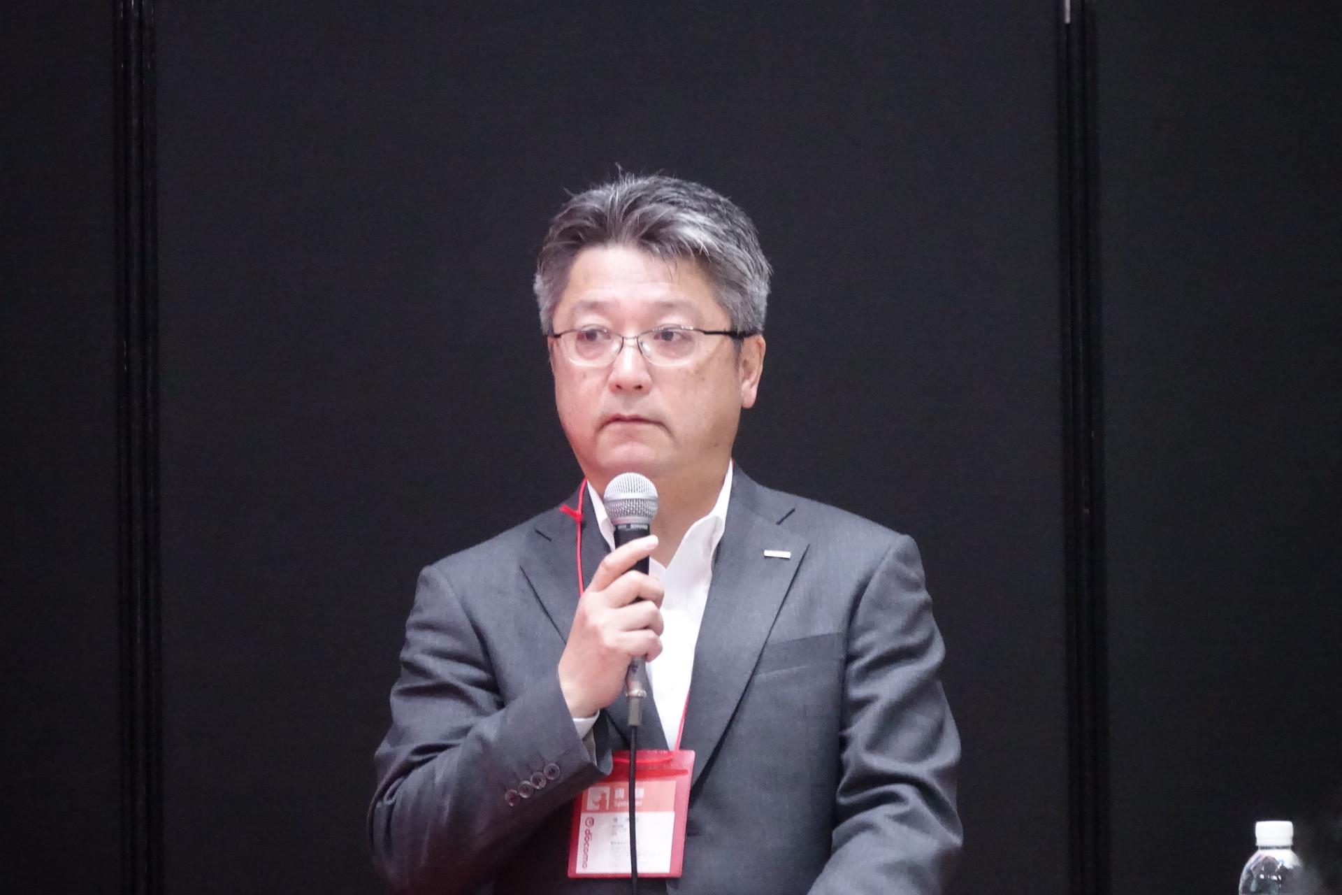 右はNTTドコモ 執行役員 6Gテック部長の音洋行氏