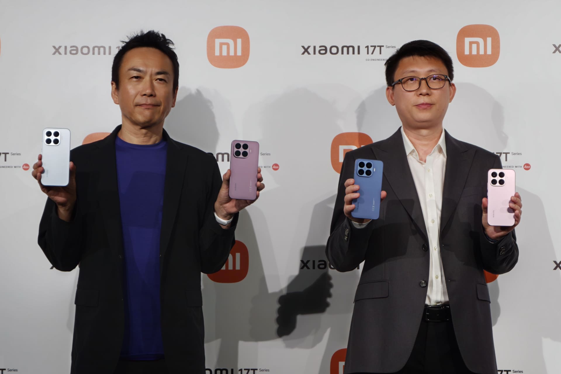 シャオミ・ジャパン プロダクトプランニング部本部長 安達晃彦氏、呂暁露社長