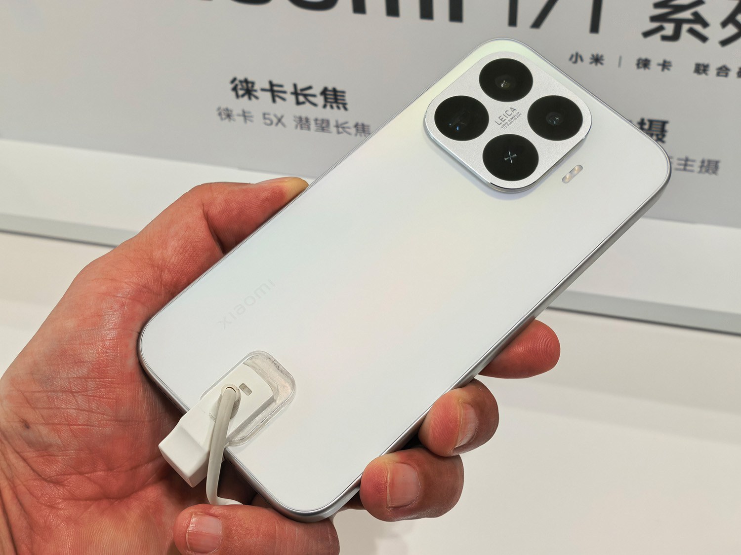 中国版Xiaomi 17Tホワイトカラー