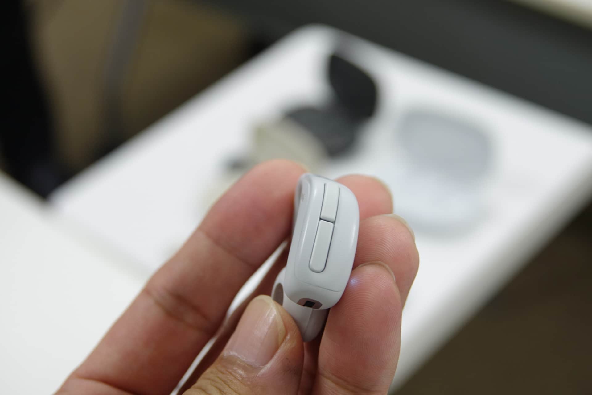 本体の物理スイッチ