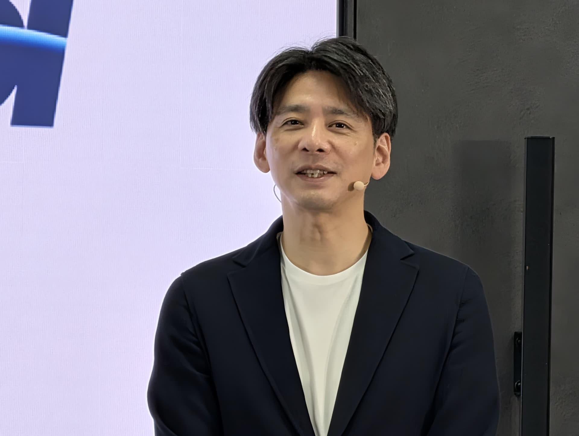 KDDI 事業創造本部長 長谷川渡氏