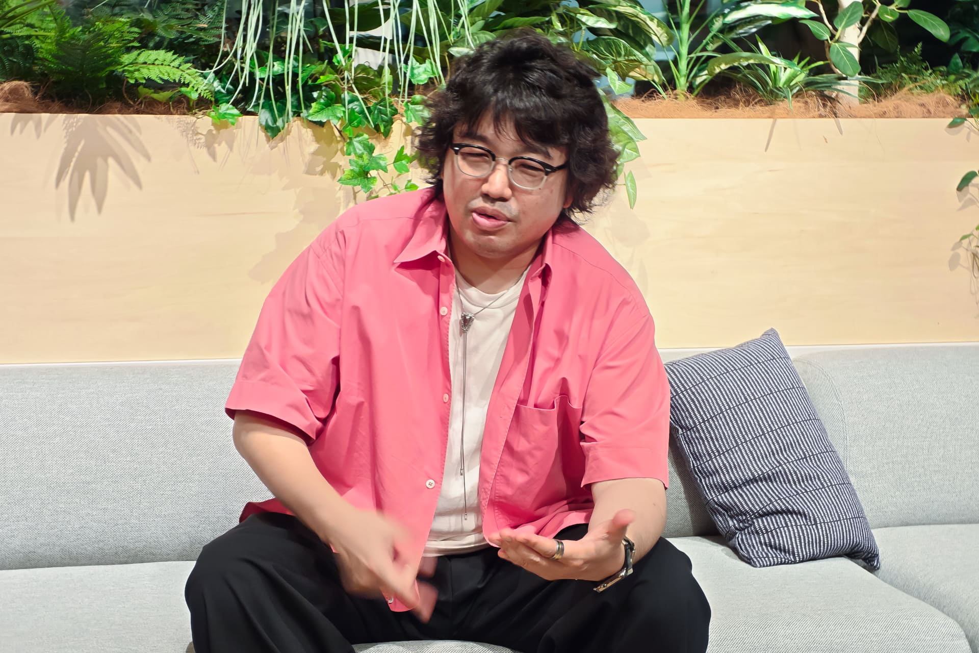 石野氏