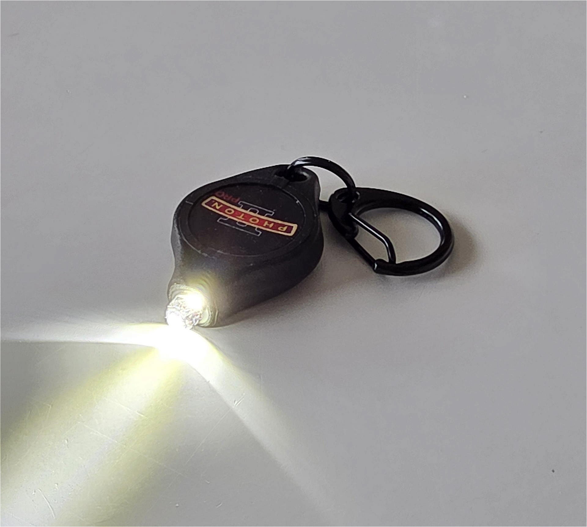 実測わずか9gながら実用的な明るさ