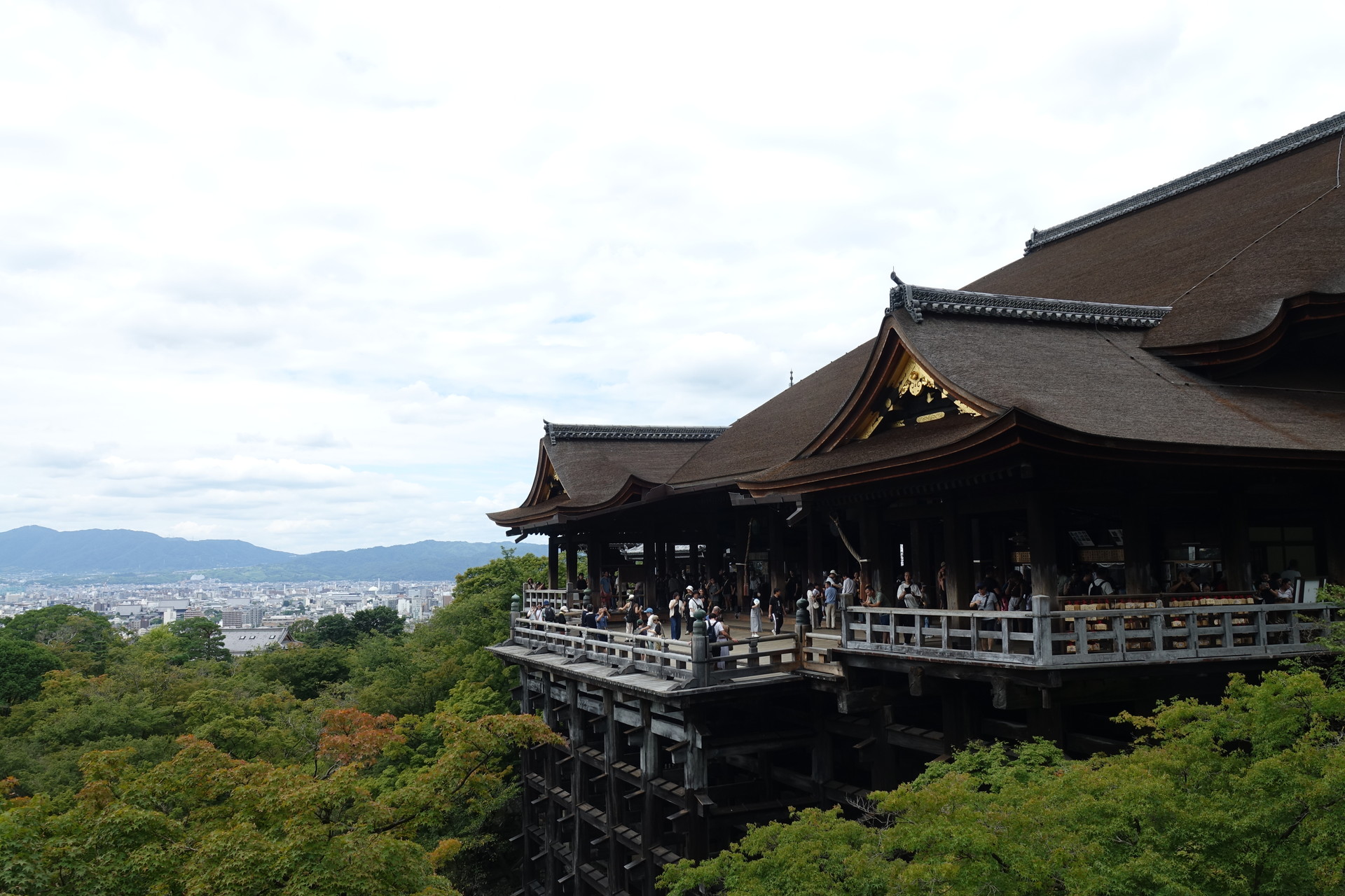 清水寺の本堂（清水の舞台）