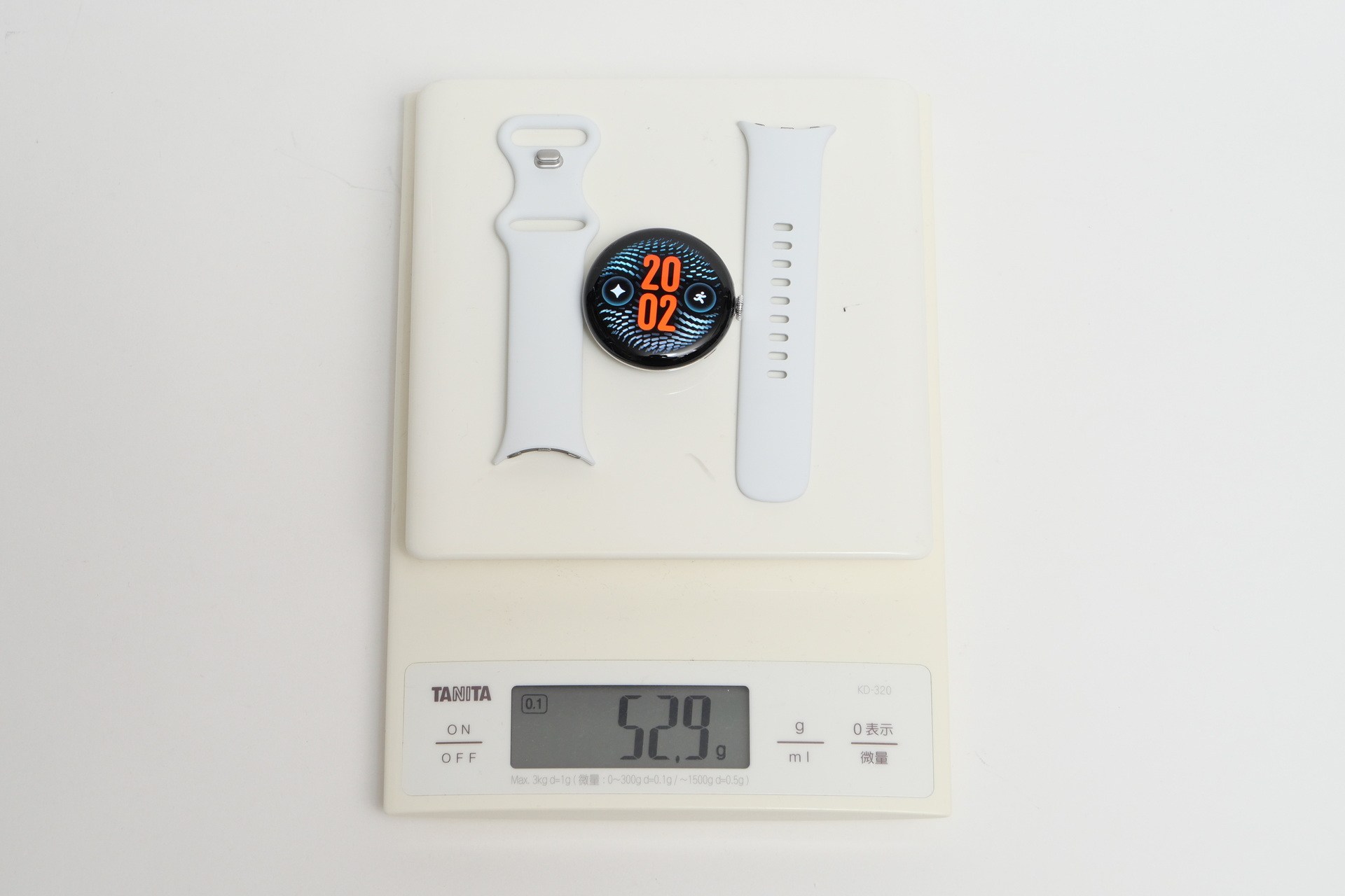 付属アクティブバンドSサイズとのセットでは52.9g