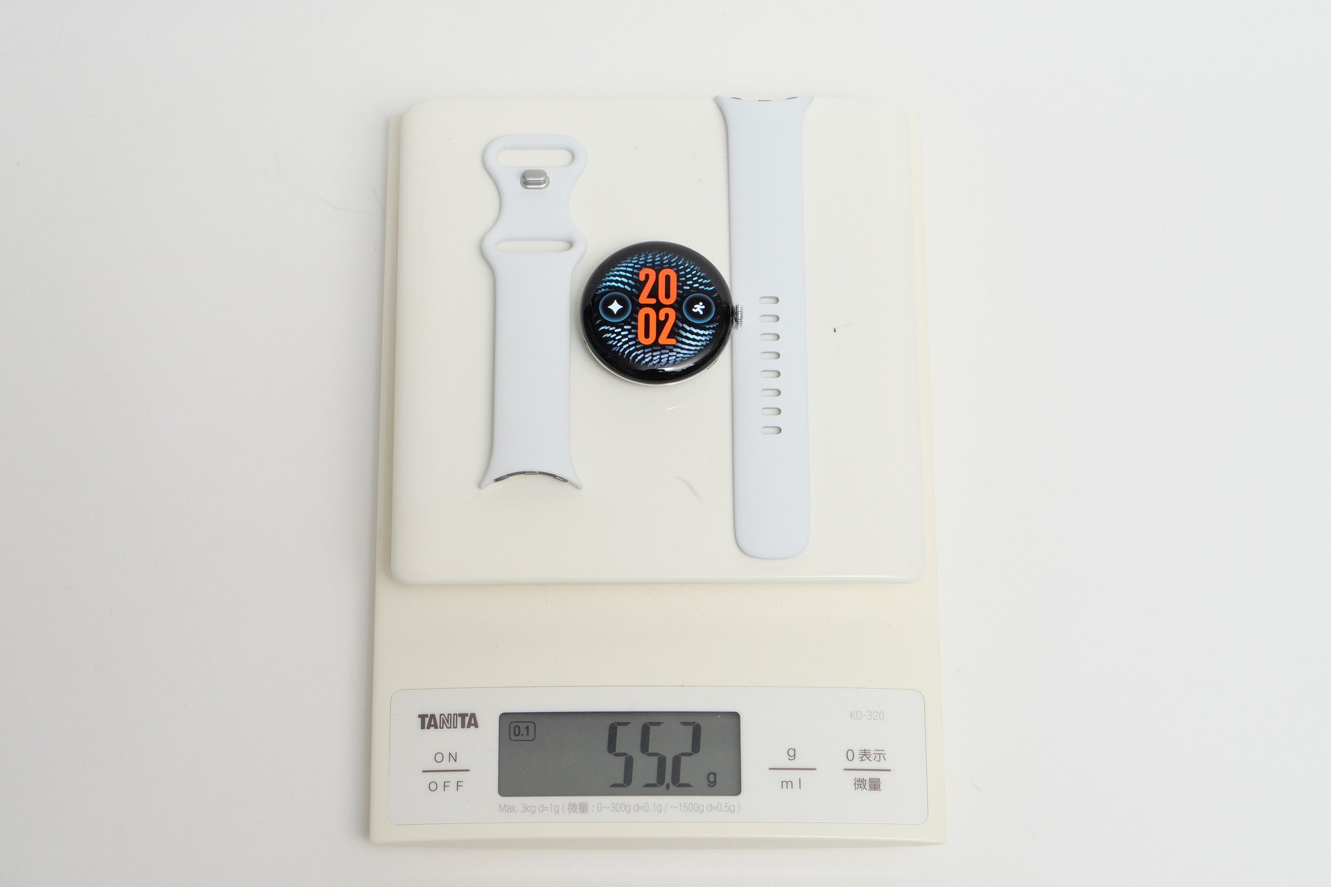 付属アクティブバンドLサイズとのセットでは55.2g