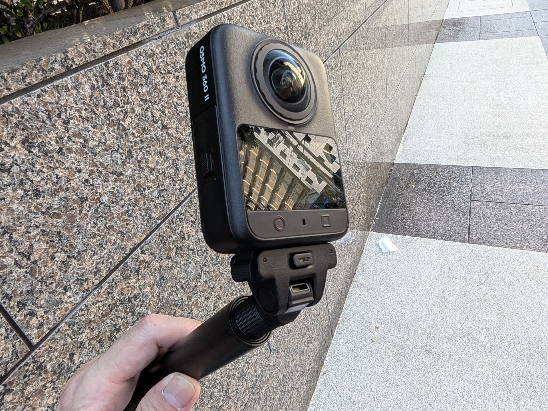 スマホでは撮れない映像が、これ1台で手軽に撮れる