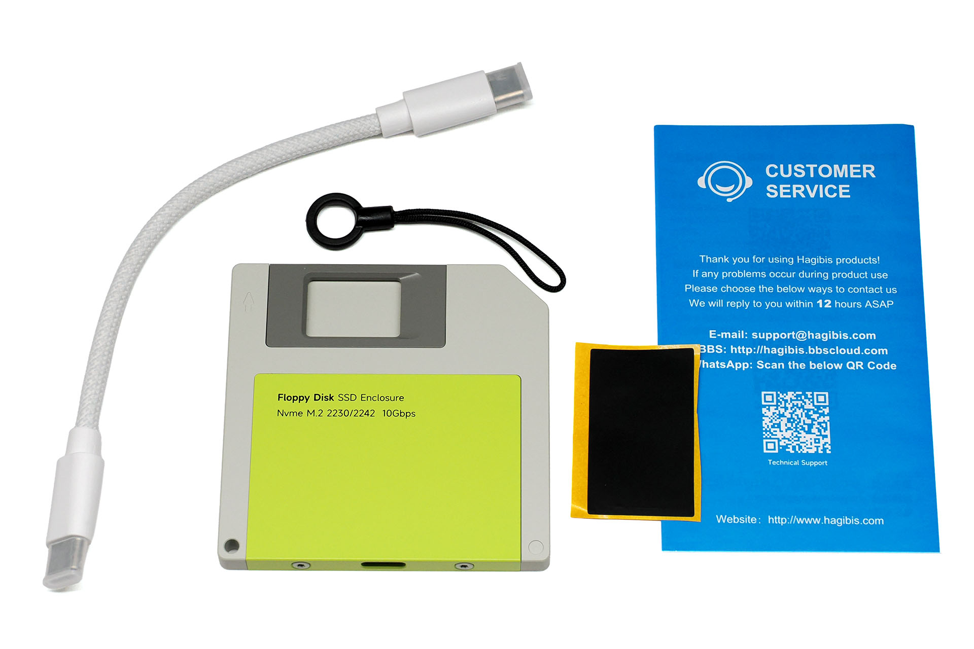パッケージにはエンクロージャー本体、USB-Cケーブル（約17.5cm）、SSD放熱シート、ストラップ、L字レンチ（トルクスと＋に対応）、マニュアルが付属する。